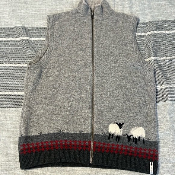 Woolrich sweater vest lambswool featuring cute sheep - Picture 1 of 7